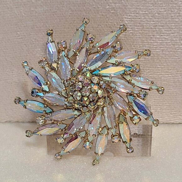 Sherman Aurora Borealis Crystal Pinwheel Brooch - Picture 10 of 10